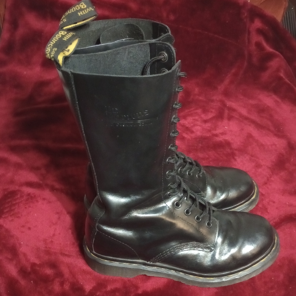 Genuine leather Dr.Marten lace-up boots - Picture 2 of 5